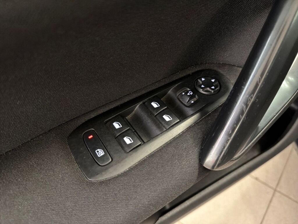 Peugeot 308 2015 Harmaa