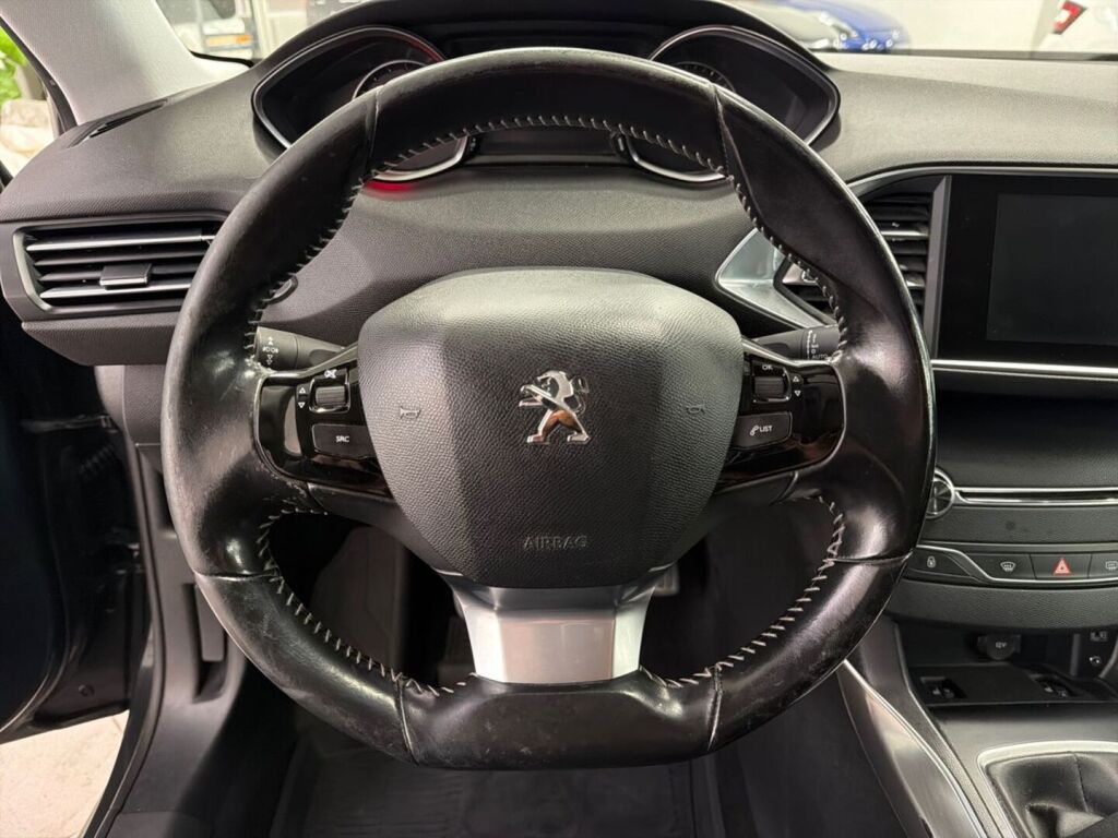 Peugeot 308 2015 Harmaa