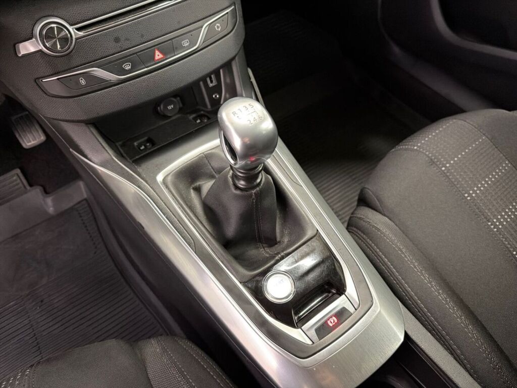 Peugeot 308 2015 Harmaa