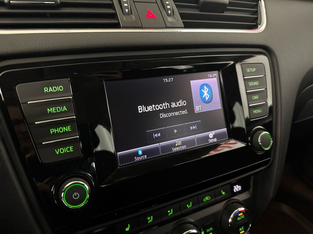 Skoda Octavia 2015 Hopea