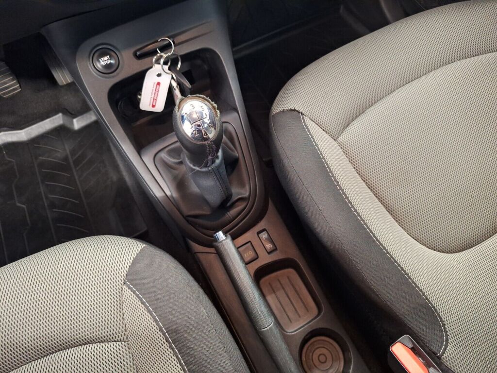 Renault Captur 2015 Musta