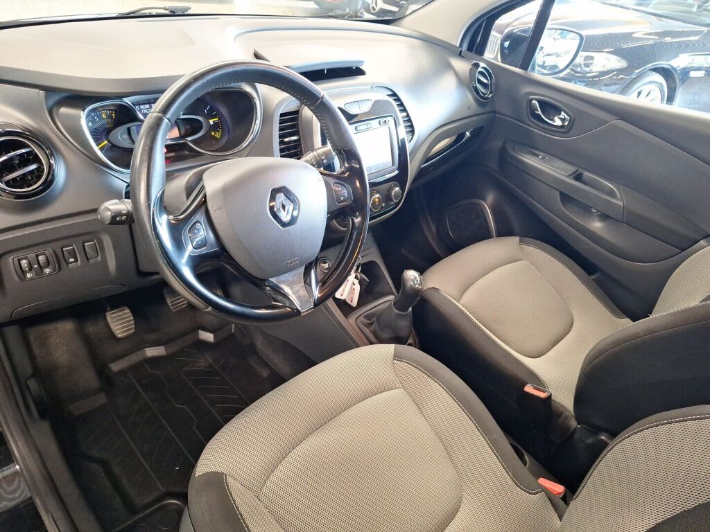 Renault Captur 2015 Musta