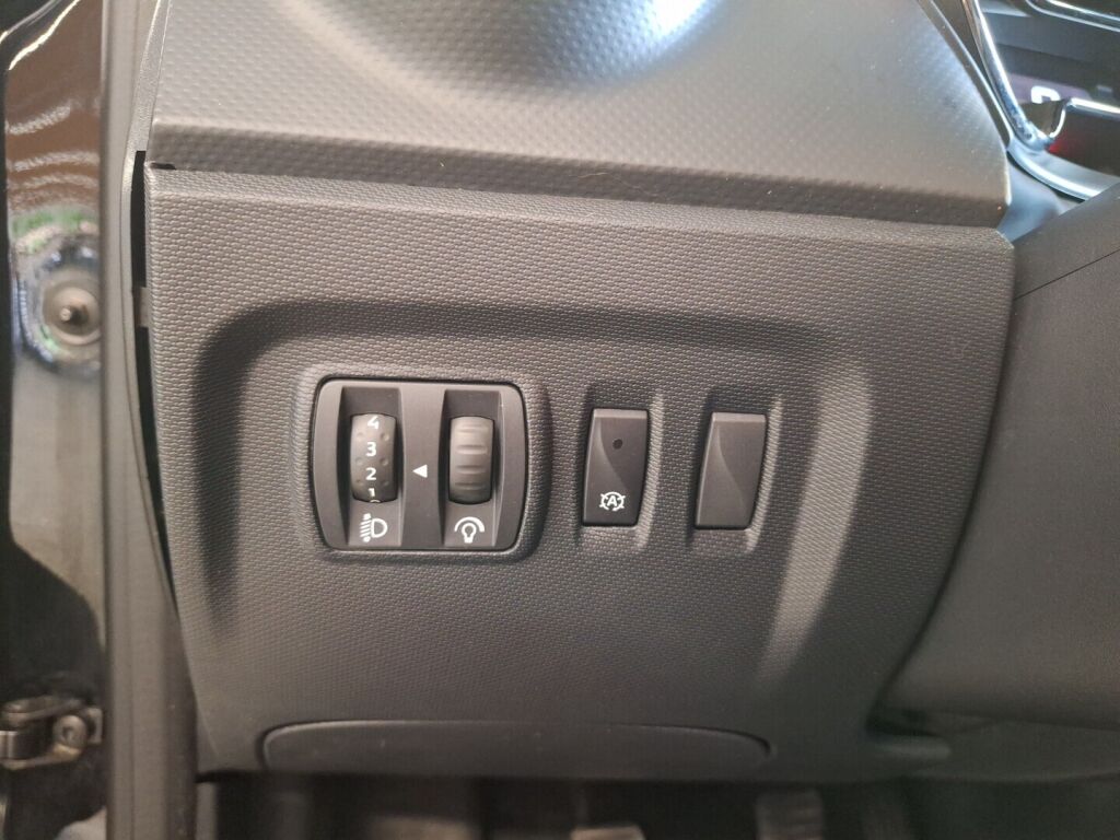 Renault Captur 2015 Musta