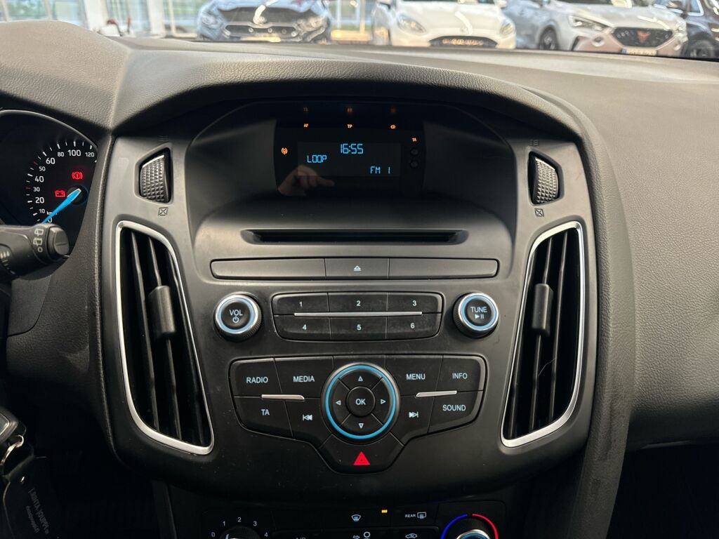 Ford Focus 2015 Sininen