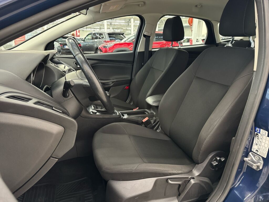 Ford Focus 2015 Sininen