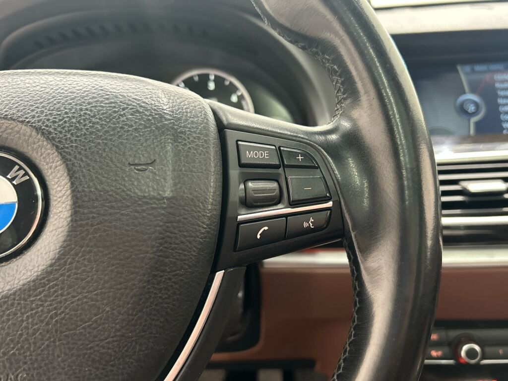 BMW 530 GRAN TURISMO 2011 Met. Ruskea (beige)