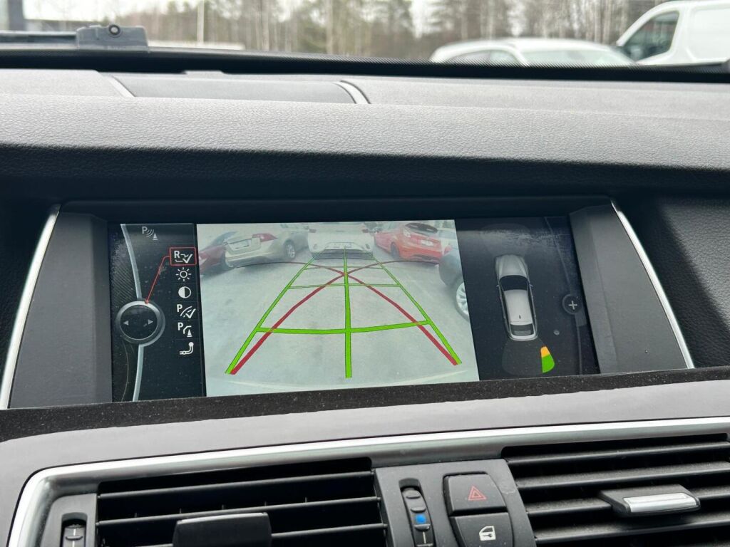 BMW 530 2011 Met. Ruskea (beige)