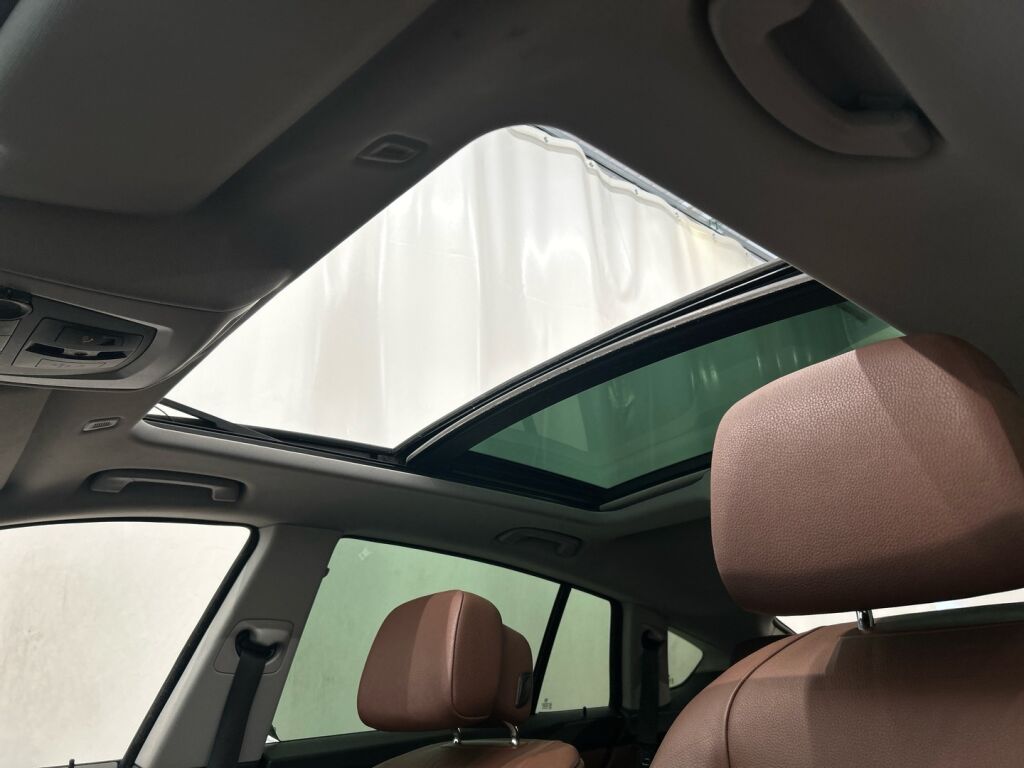 BMW 530 GRAN TURISMO 2011 Met. Ruskea (beige)