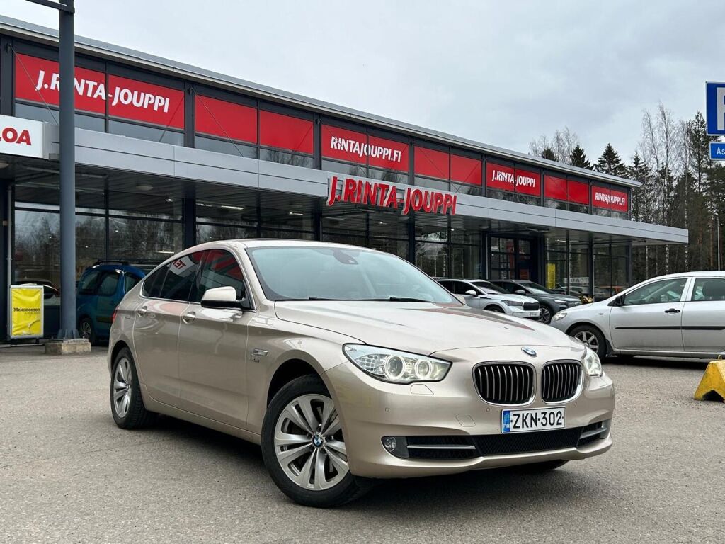 BMW 530 2011 Met. Ruskea (beige)