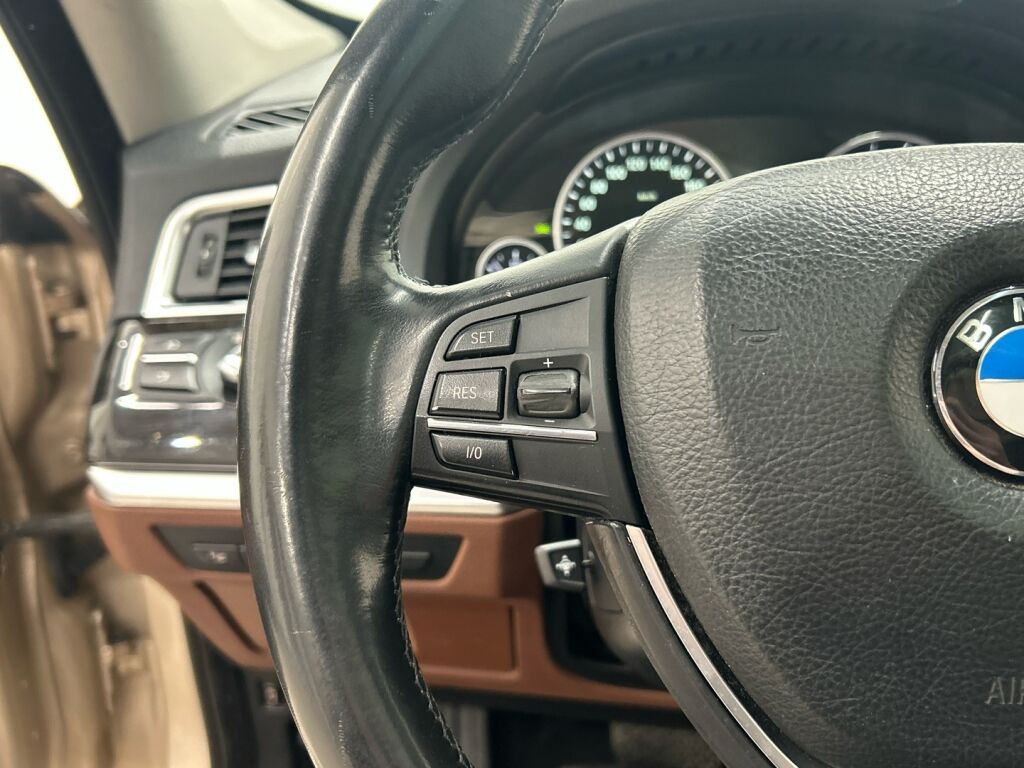 BMW 530 GRAN TURISMO 2011 Met. Ruskea (beige)