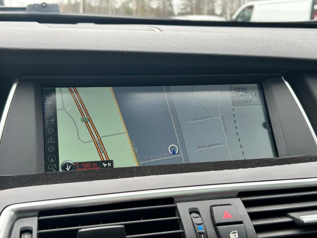 BMW 530 2011 Met. Ruskea (beige)