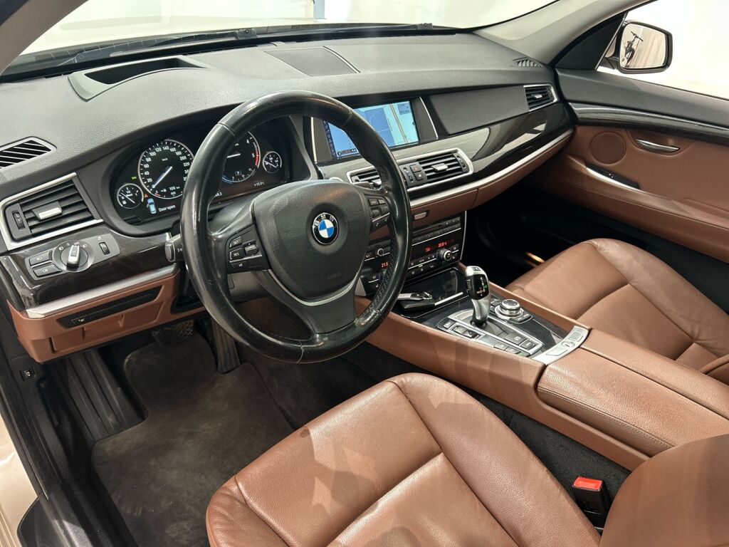 BMW 530 GRAN TURISMO 2011 Met. Ruskea (beige)
