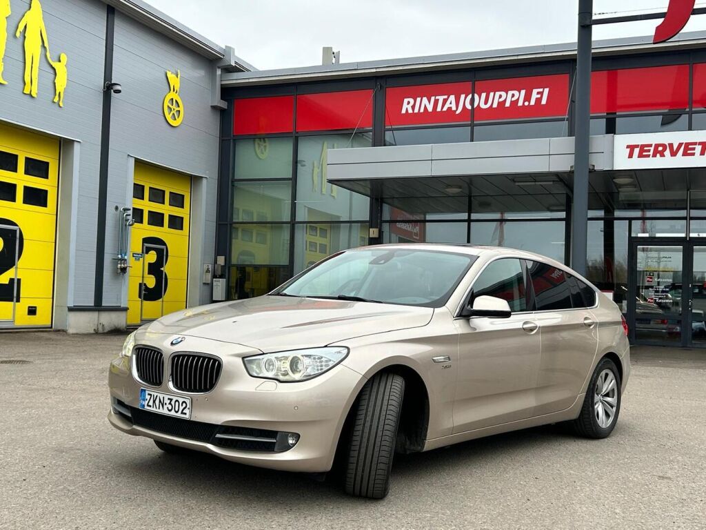 BMW 530 2011 Met. Ruskea (beige)