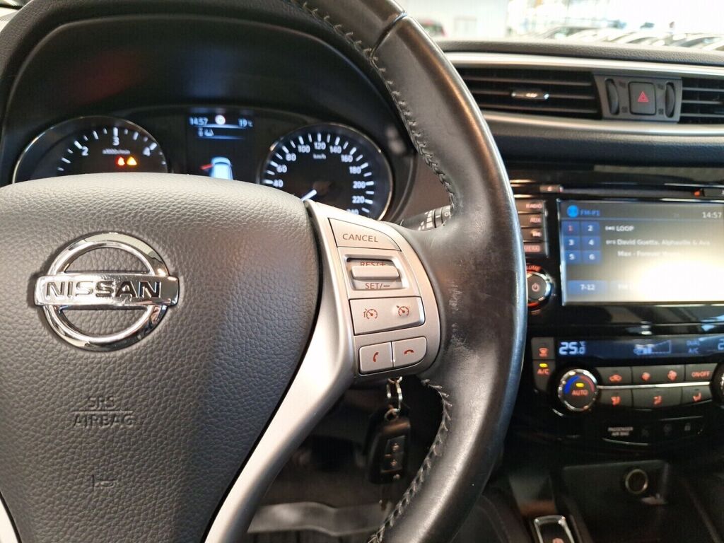 Nissan Qashqai 2015 Valkoinen