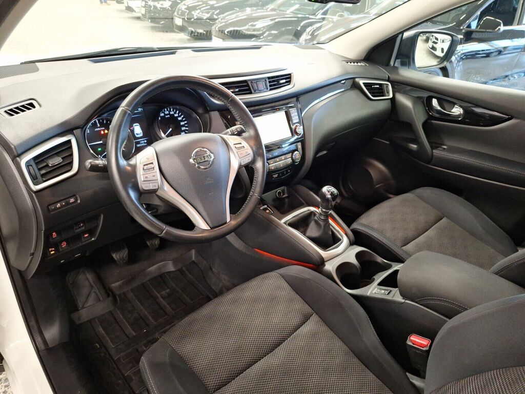 Nissan Qashqai 2015 Valkoinen