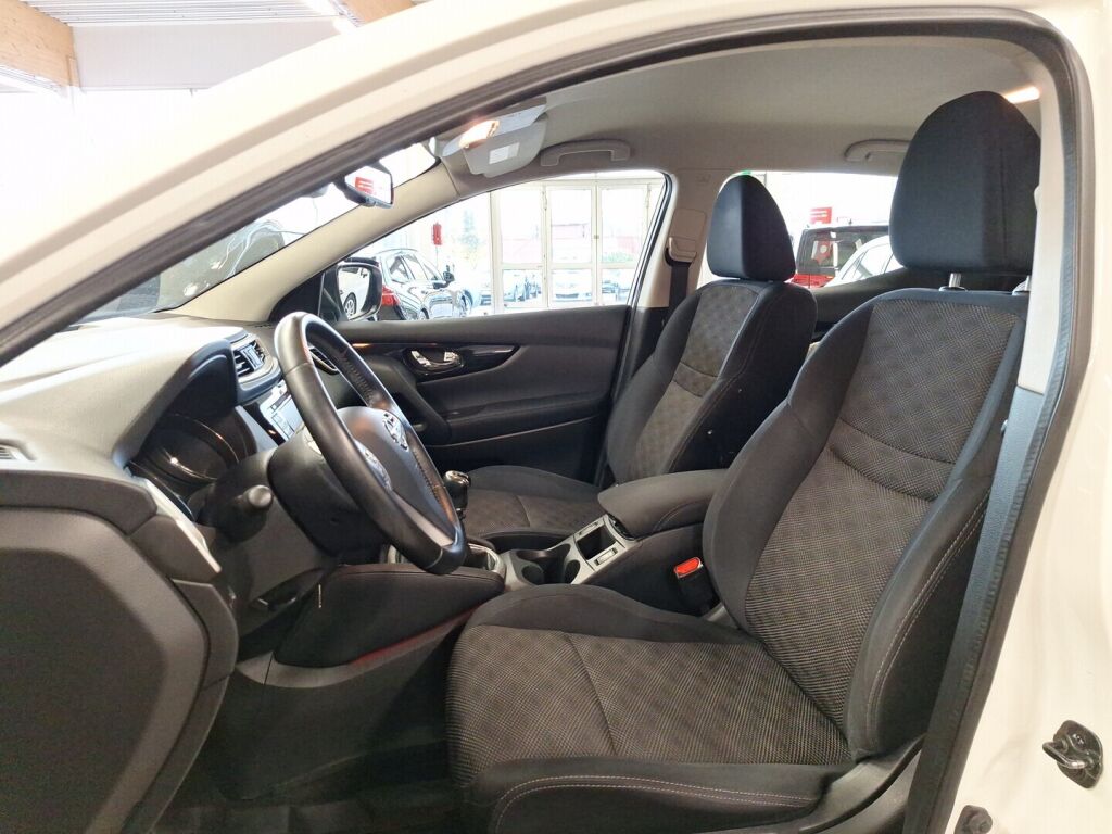 Nissan Qashqai 2015 Valkoinen