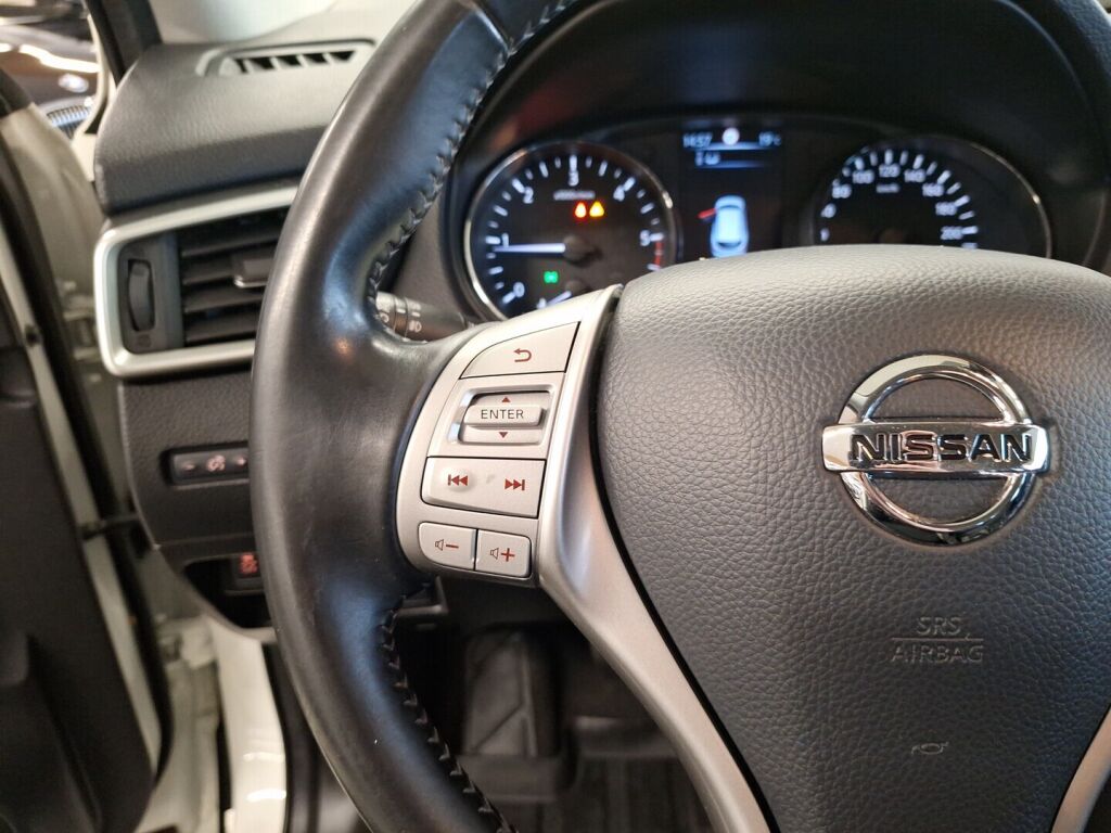 Nissan Qashqai 2015 Valkoinen