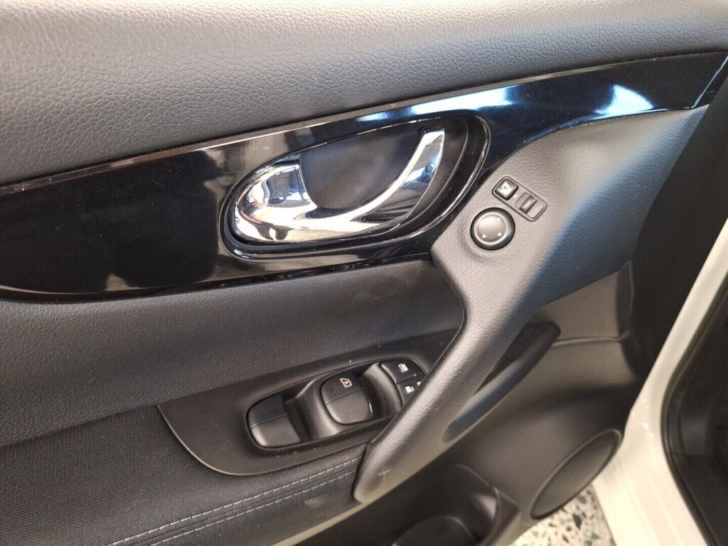 Nissan Qashqai 2015 Valkoinen