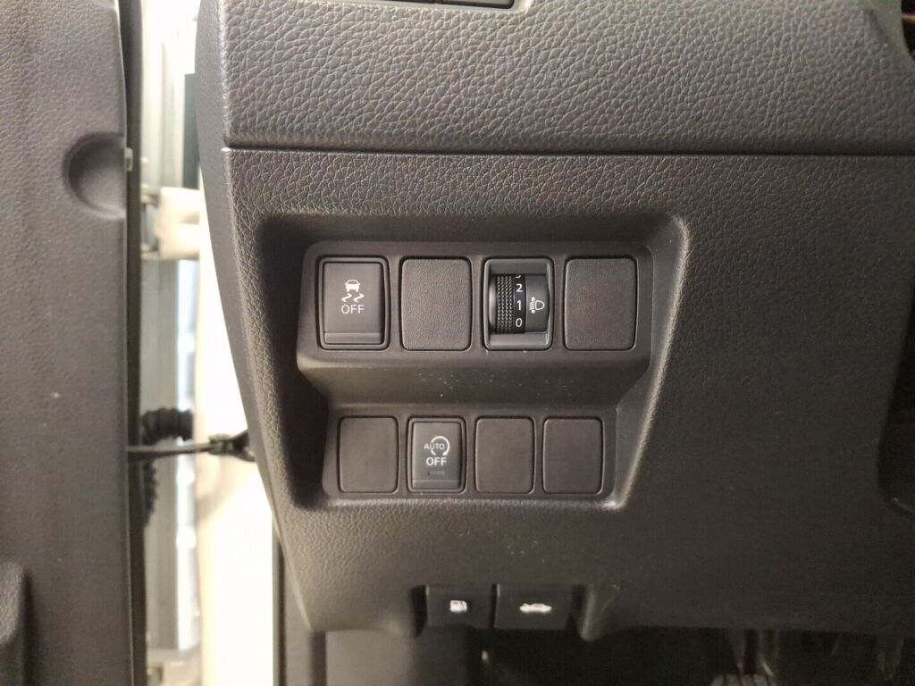 Nissan Qashqai 2015 Valkoinen