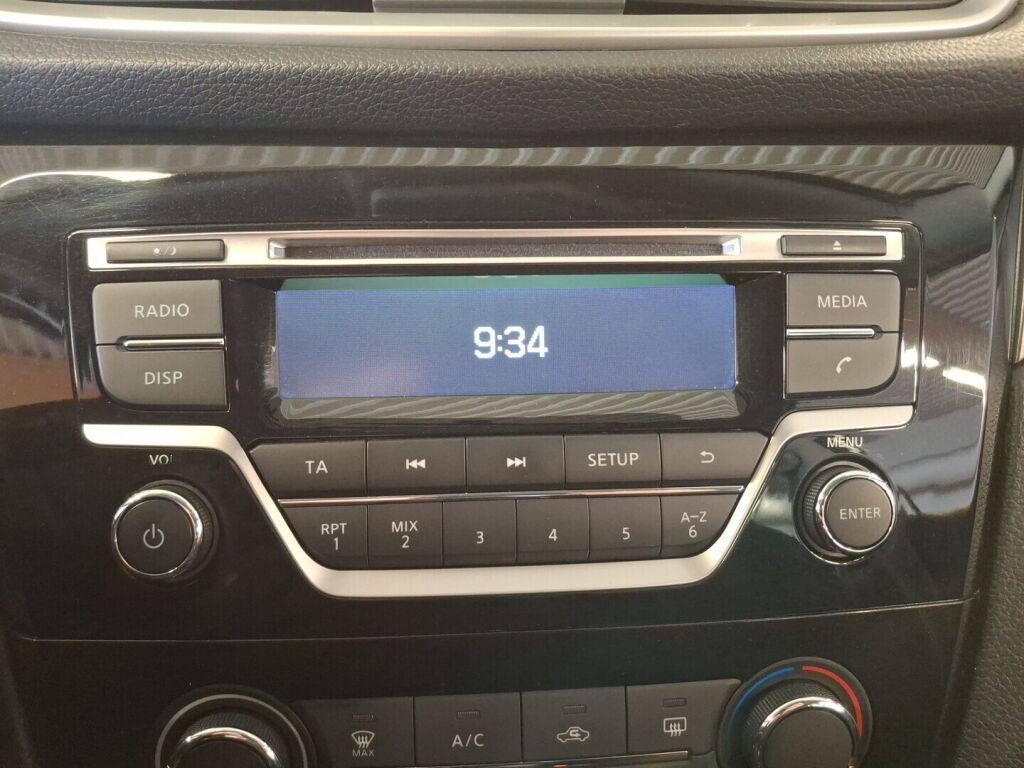 Nissan Qashqai 2015 Valkoinen