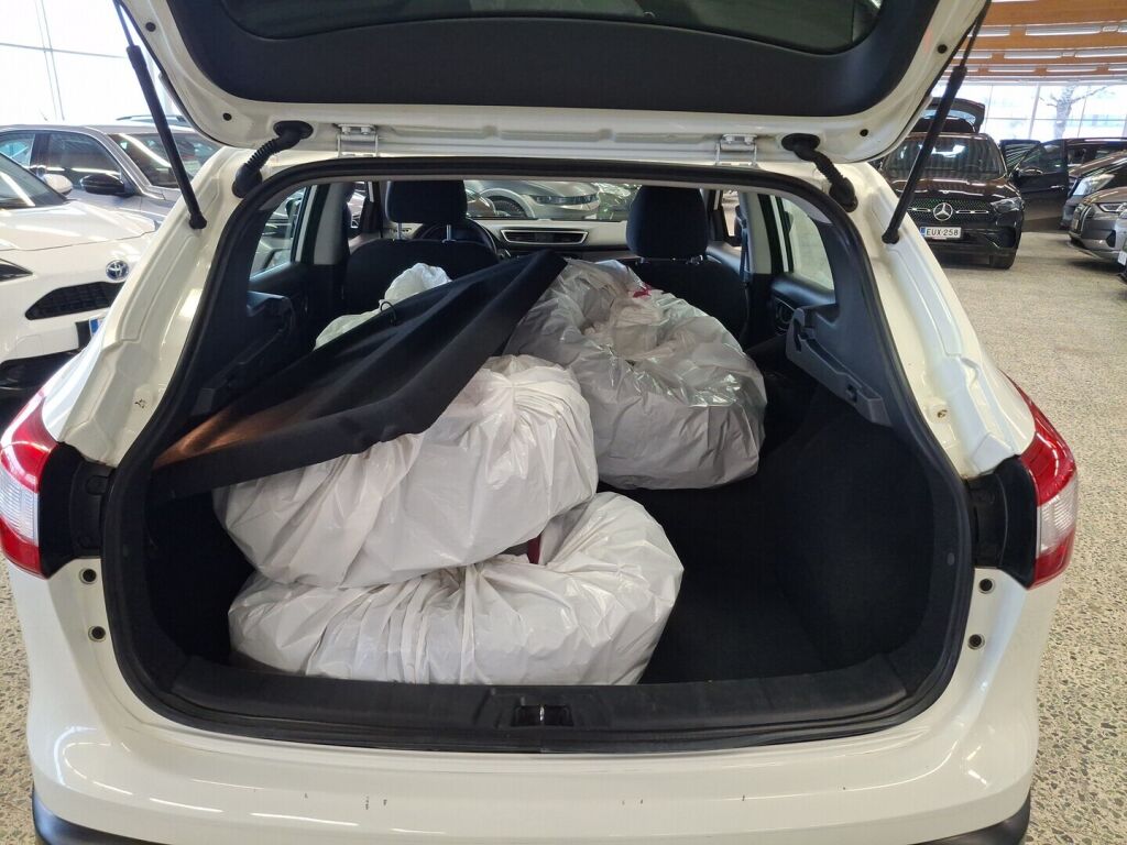 Nissan Qashqai 2015 Valkoinen