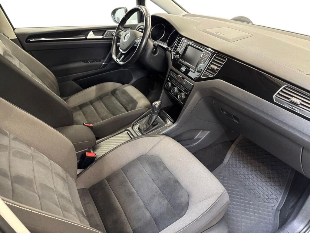 Volkswagen Golf Sportsvan 2015 Valkoinen