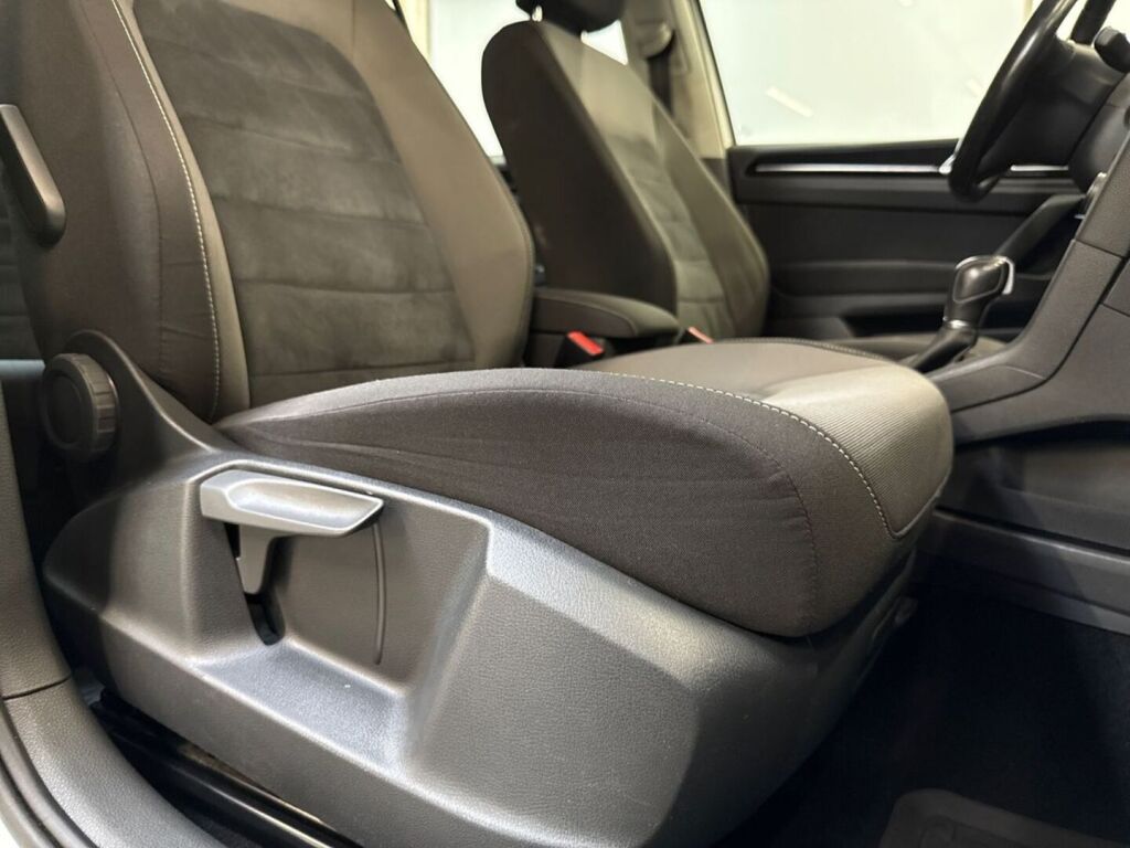 Volkswagen Golf Sportsvan 2015 Valkoinen