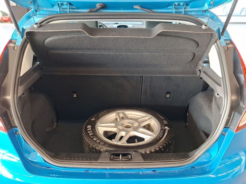 Ford Fiesta 2015 Sininen