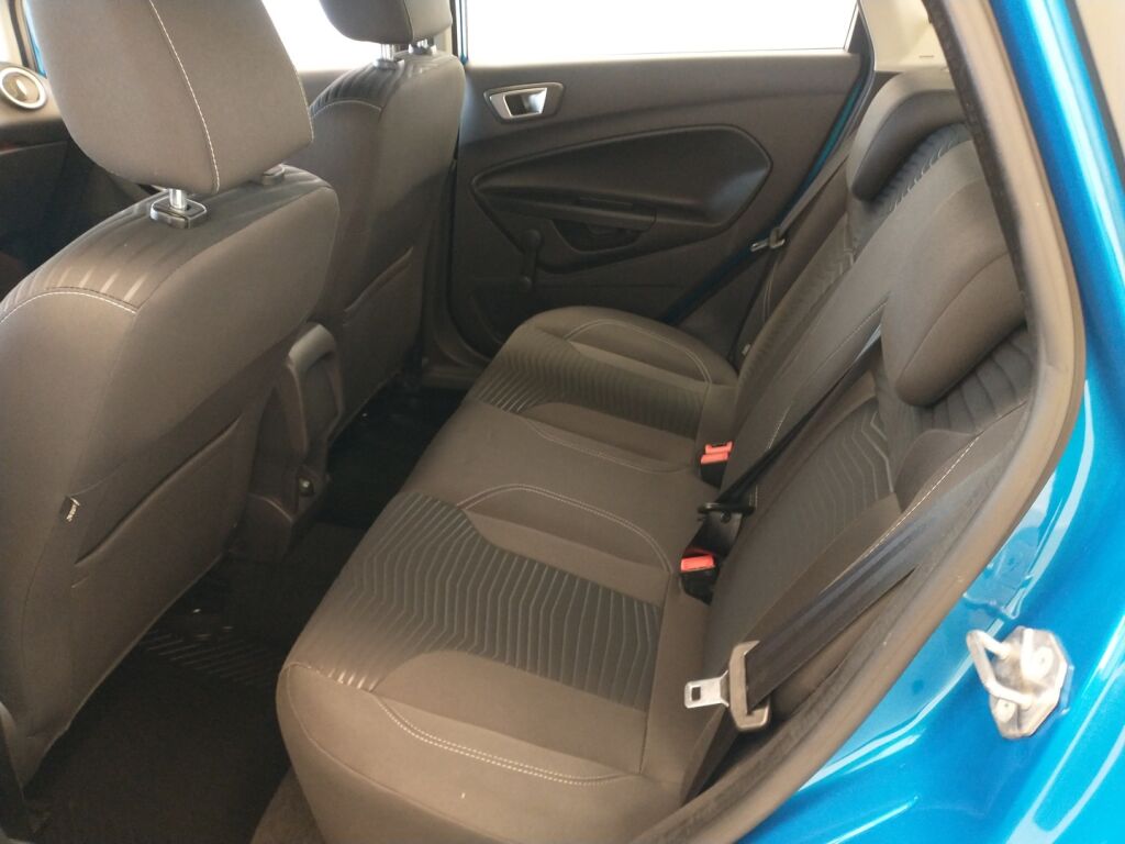 Ford Fiesta 2015 Sininen