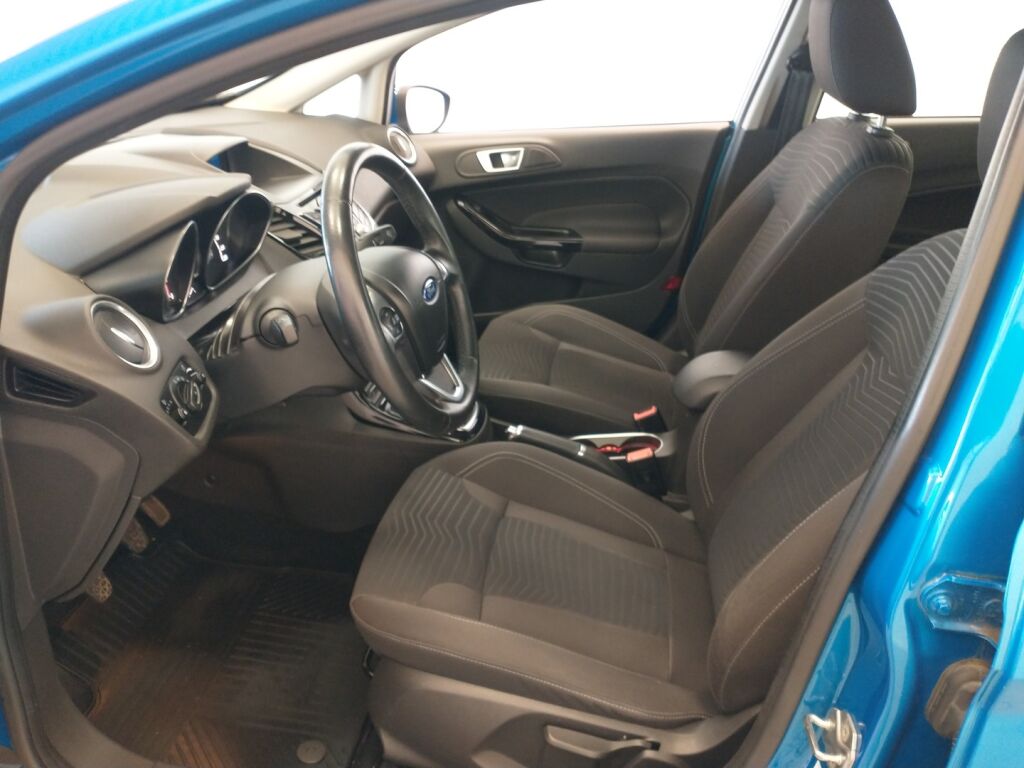 Ford Fiesta 2015 Sininen