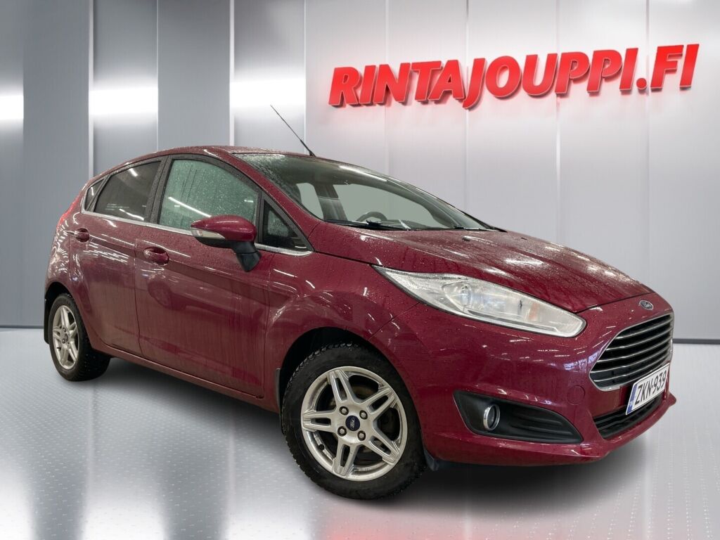 Ford Fiesta 2015 Punainen