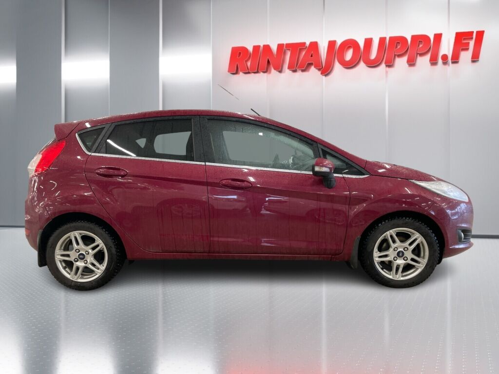 Ford Fiesta 2015 Punainen