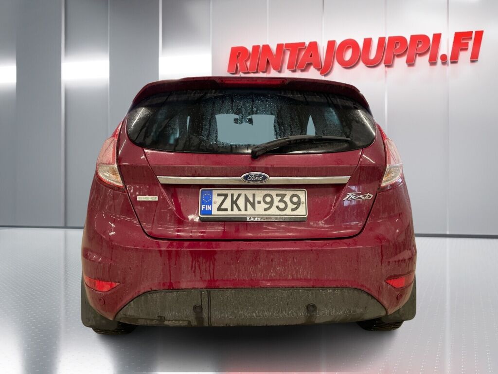 Ford Fiesta 2015 Punainen