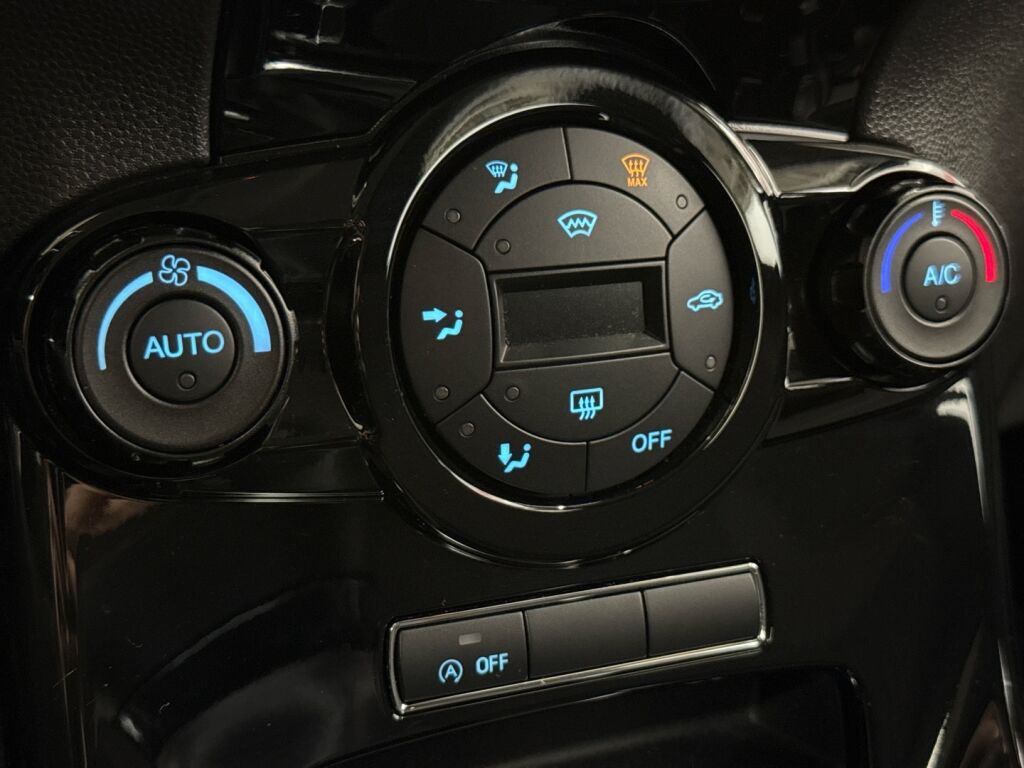 Ford Fiesta 2015 Harmaa