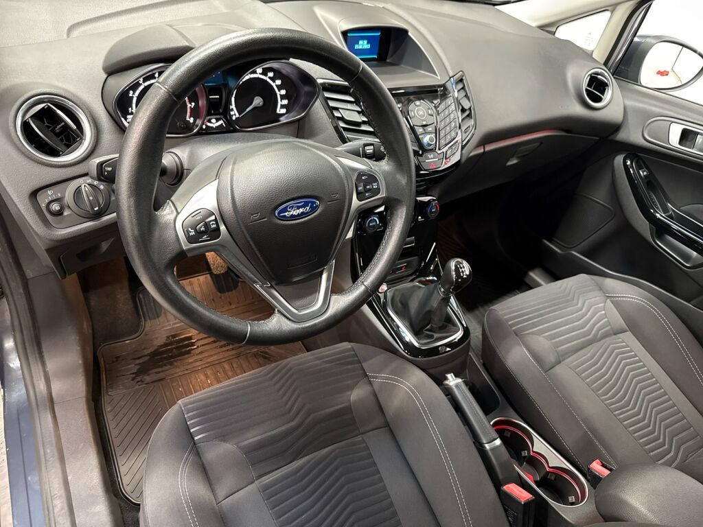 Ford Fiesta 2015 Harmaa