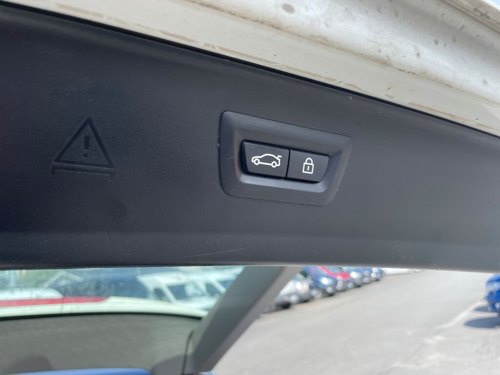 BMW 518 2015 Valkoinen