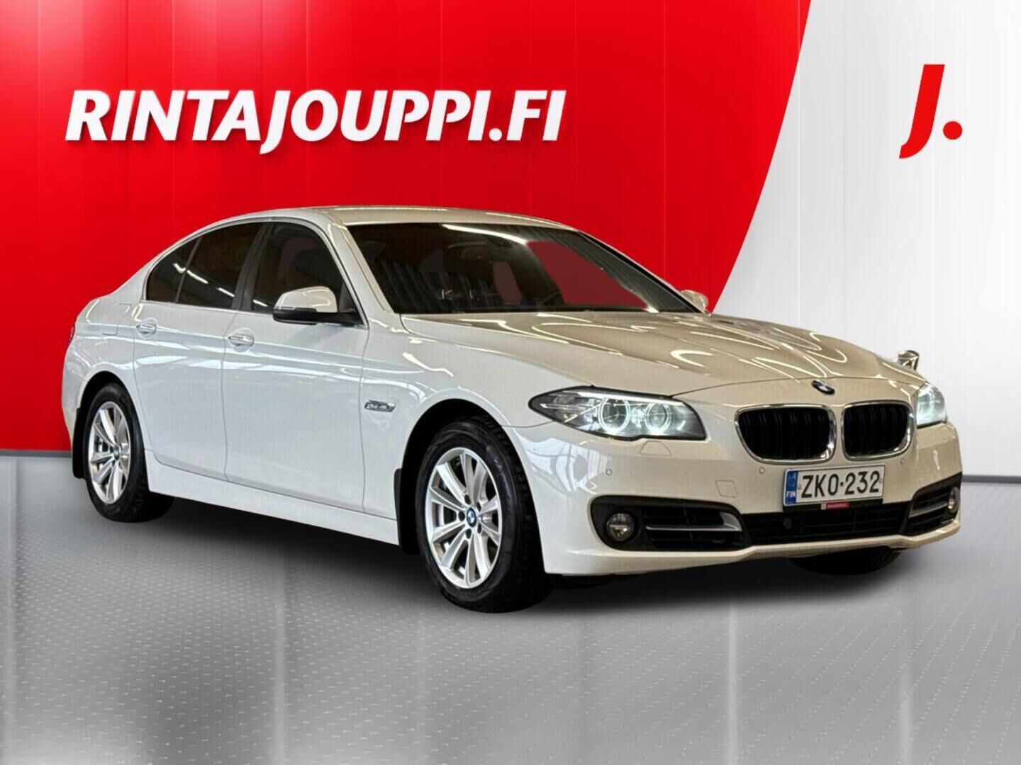 Valkoinen BMW 520