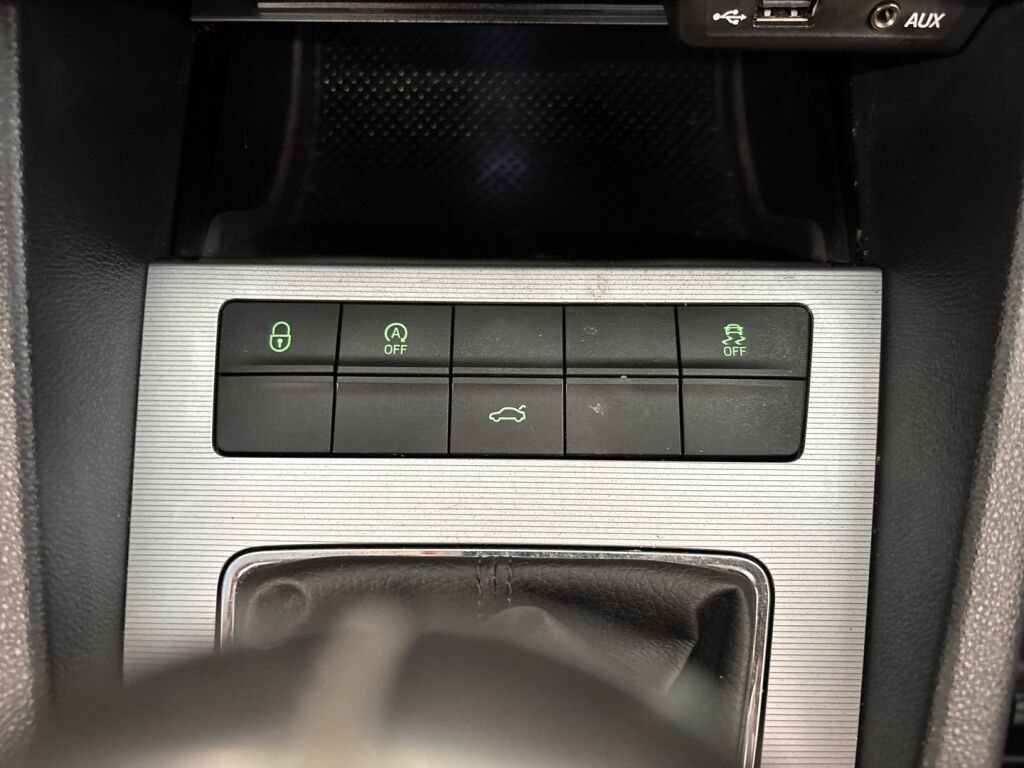 Skoda Octavia 2015 Hopea