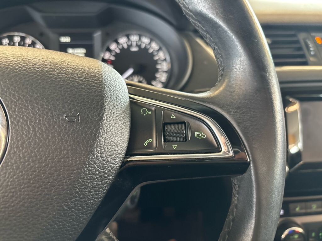 Skoda Octavia 2015 Hopea