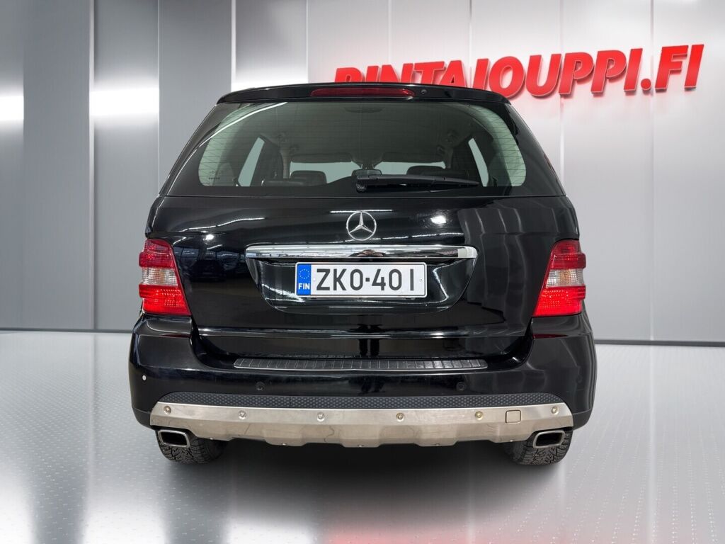 Mercedes-Benz ML 2007 Musta
