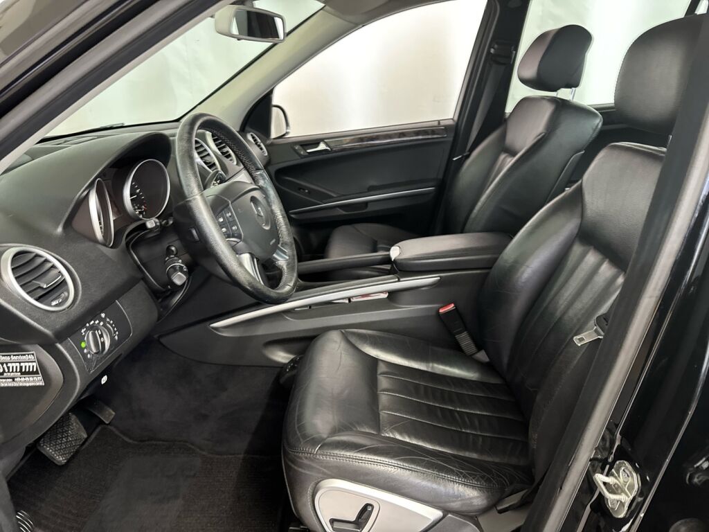 Mercedes-Benz ML 2007 Musta