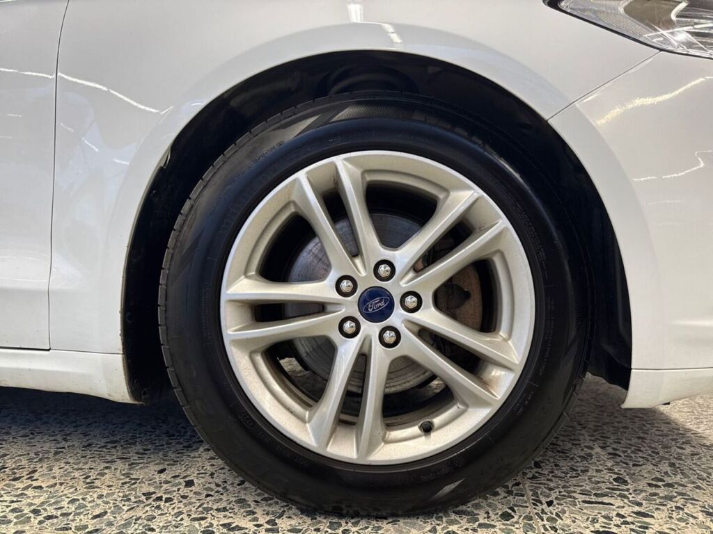 Ford Mondeo 2015 Valkoinen