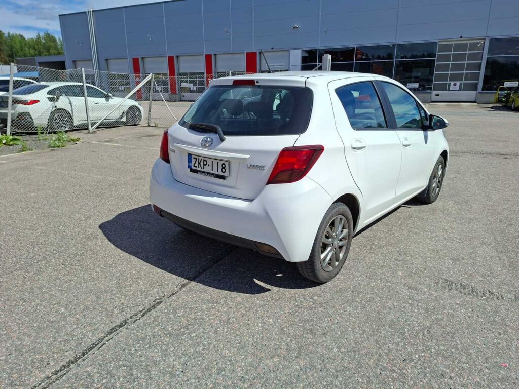 Toyota Yaris 2015 Valkoinen