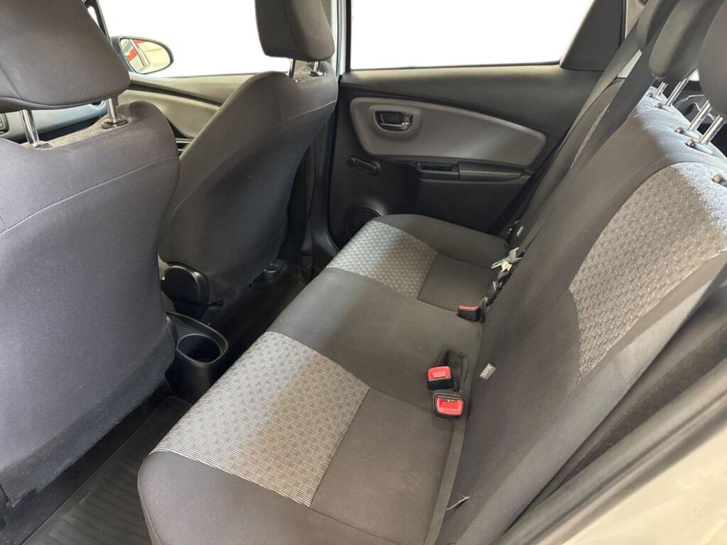 Toyota Yaris 2015 Valkoinen