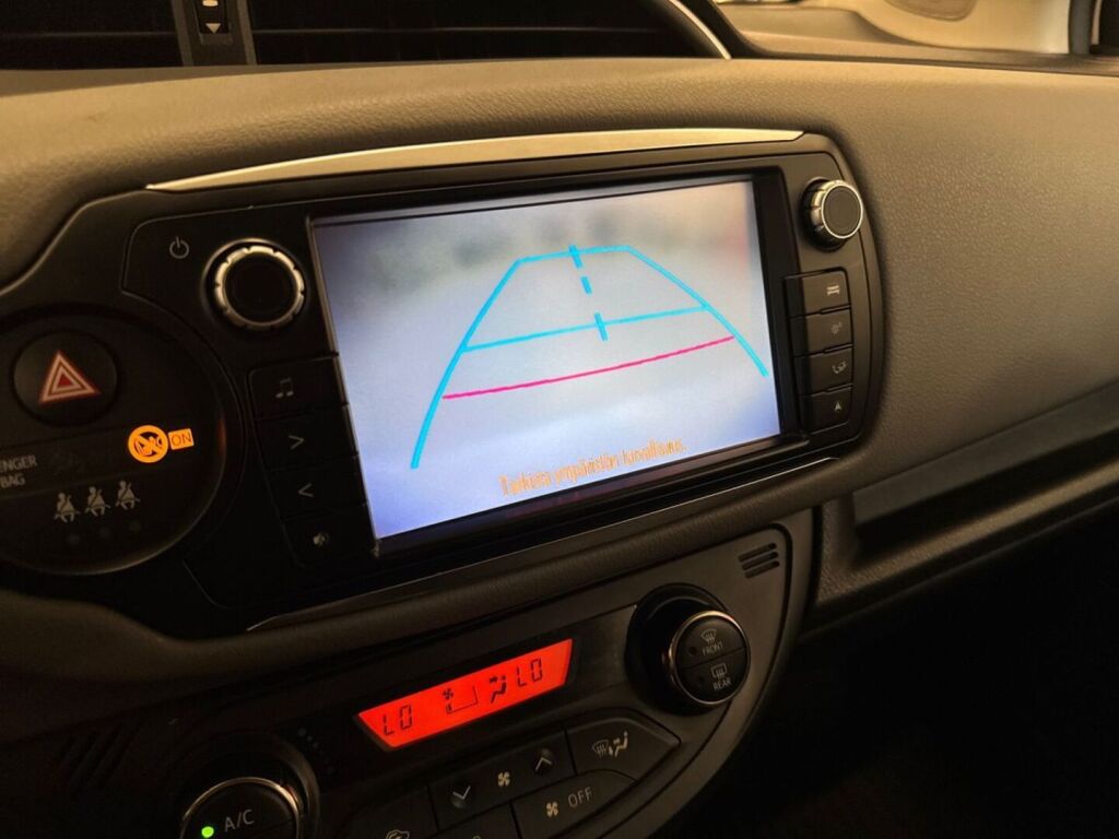 Toyota Yaris 2015 Valkoinen