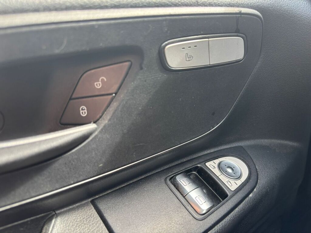 Mercedes-Benz Vito 2015 Musta