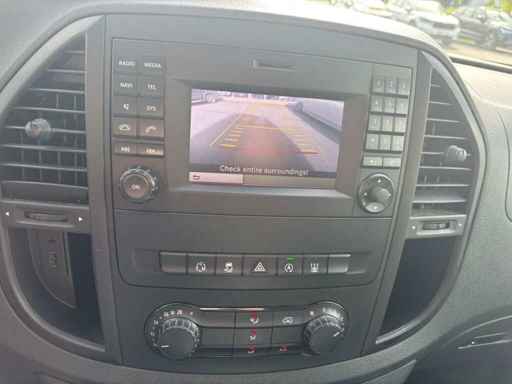 Mercedes-Benz Vito 2015 Musta
