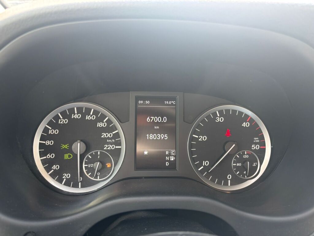 Mercedes-Benz Vito 2015 Musta