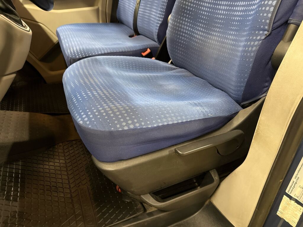 Volkswagen Transporter 2016 Sininen