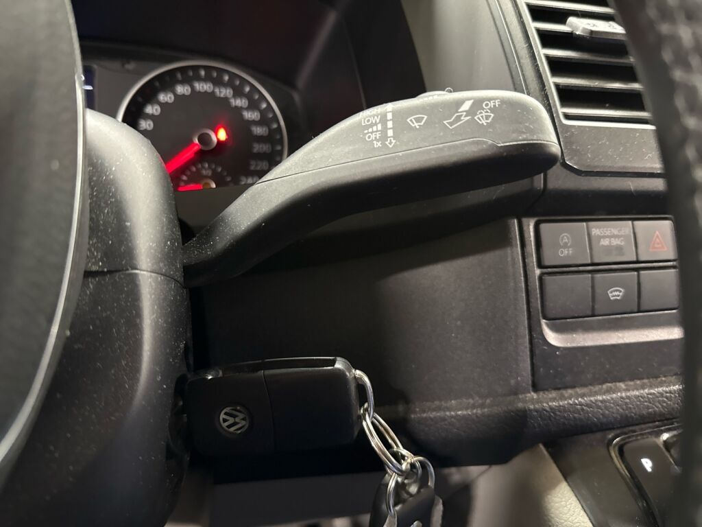 Volkswagen Transporter 2016 Sininen